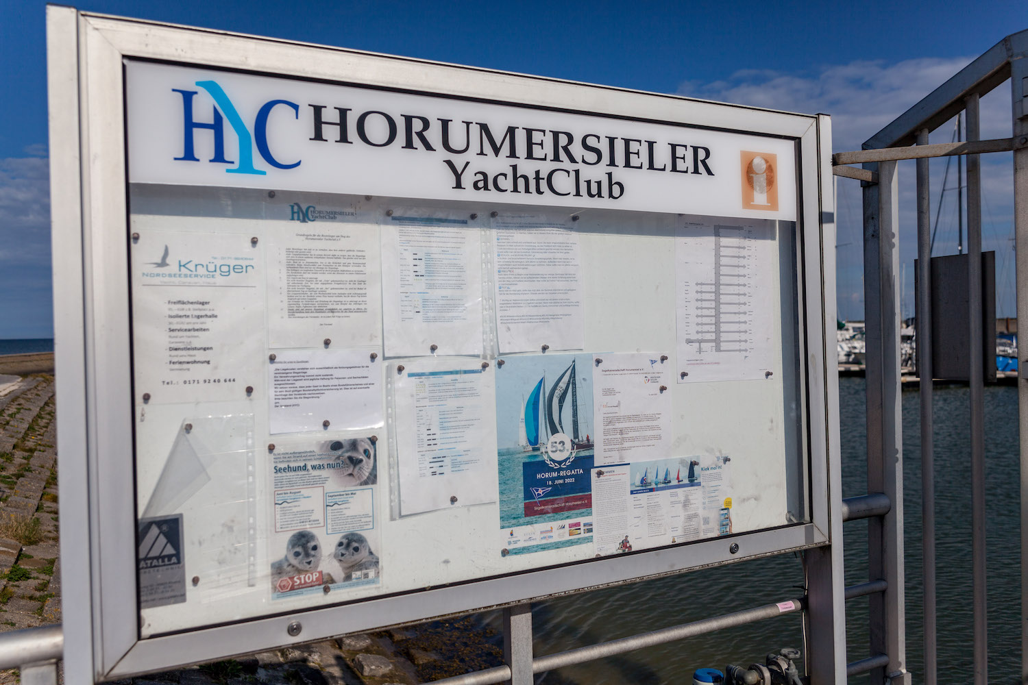 HYC Schaukasten